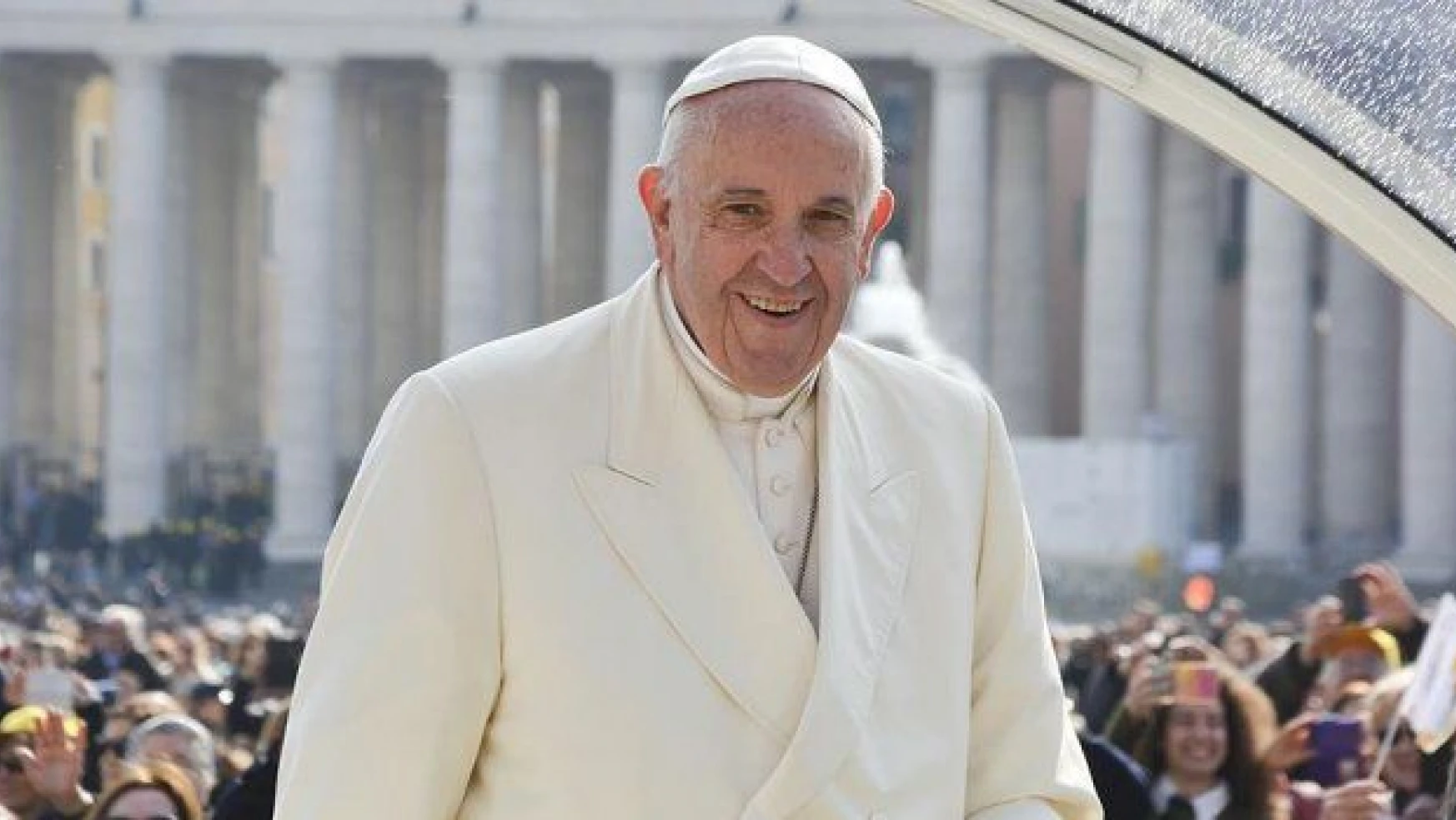 Papa'dan flaş hamle! 10 sığınmacıyı Vatikan'a götürecek