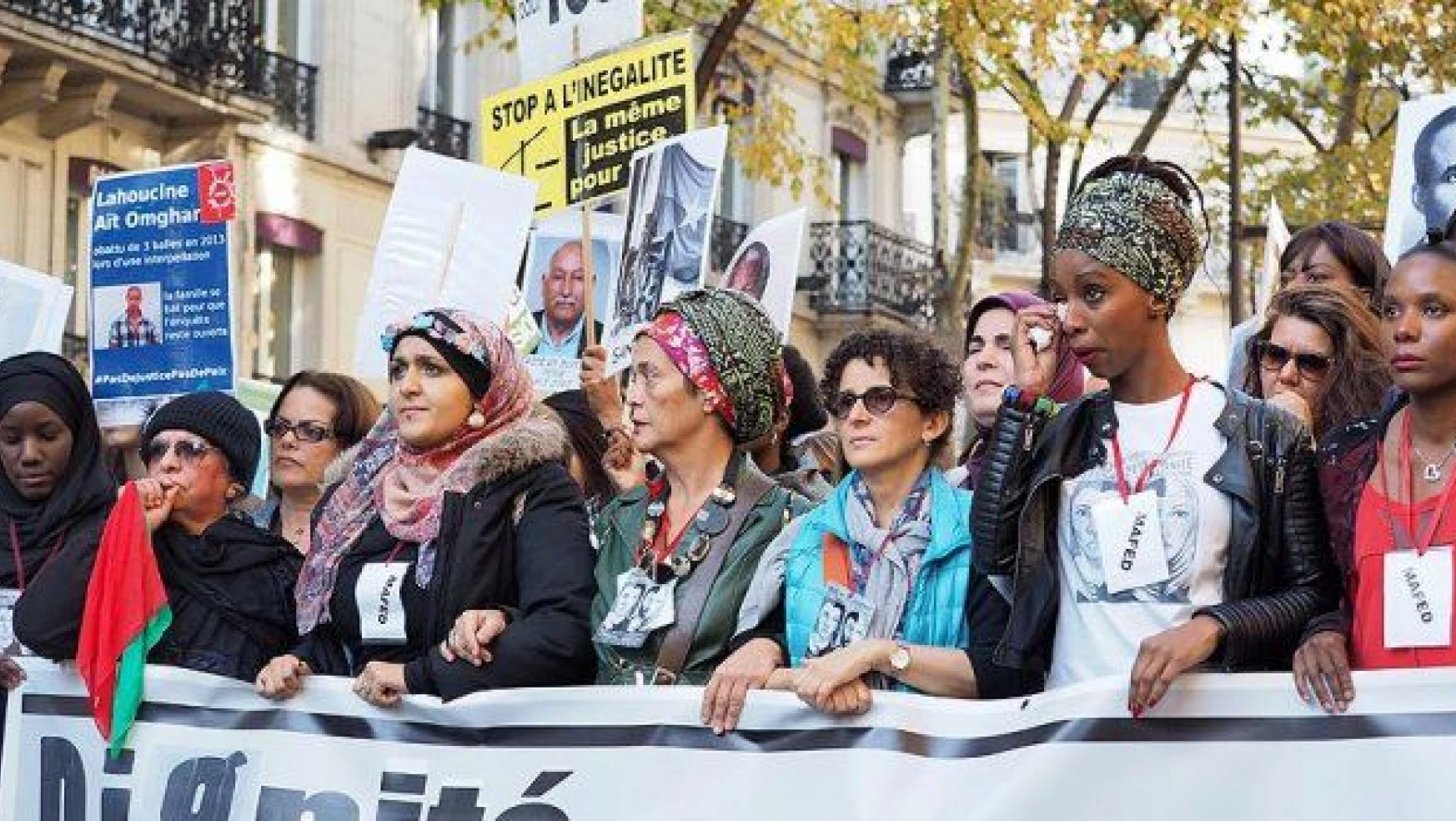 Paris'te binlerce kişi 'ırkçılığa karşı' yürüdü