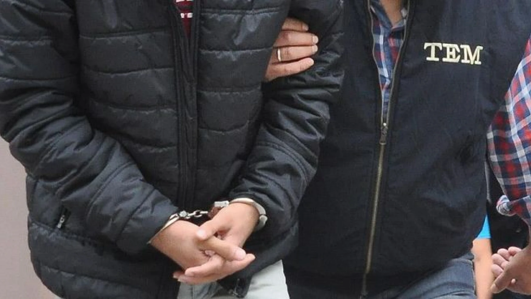 PKK için esnaftan haraç topladığı öne sürülen 2 kişi tutuklandı