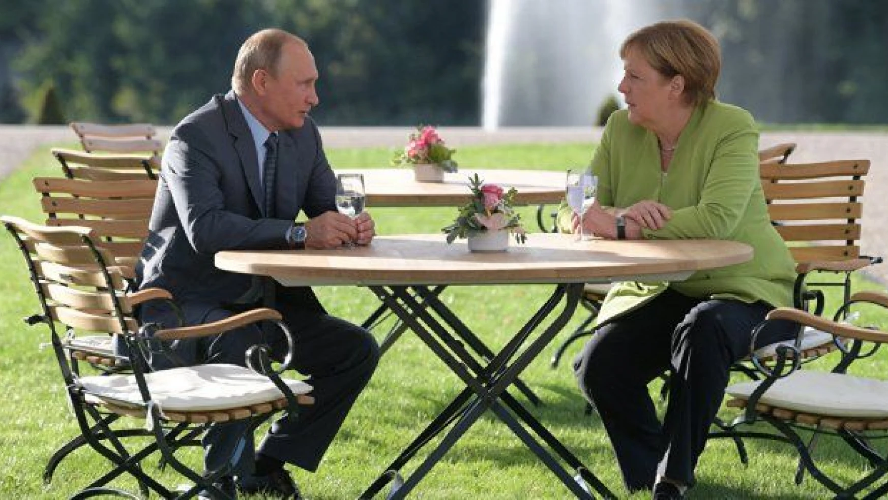 Putin-Merkel görüşmesi sona erdi