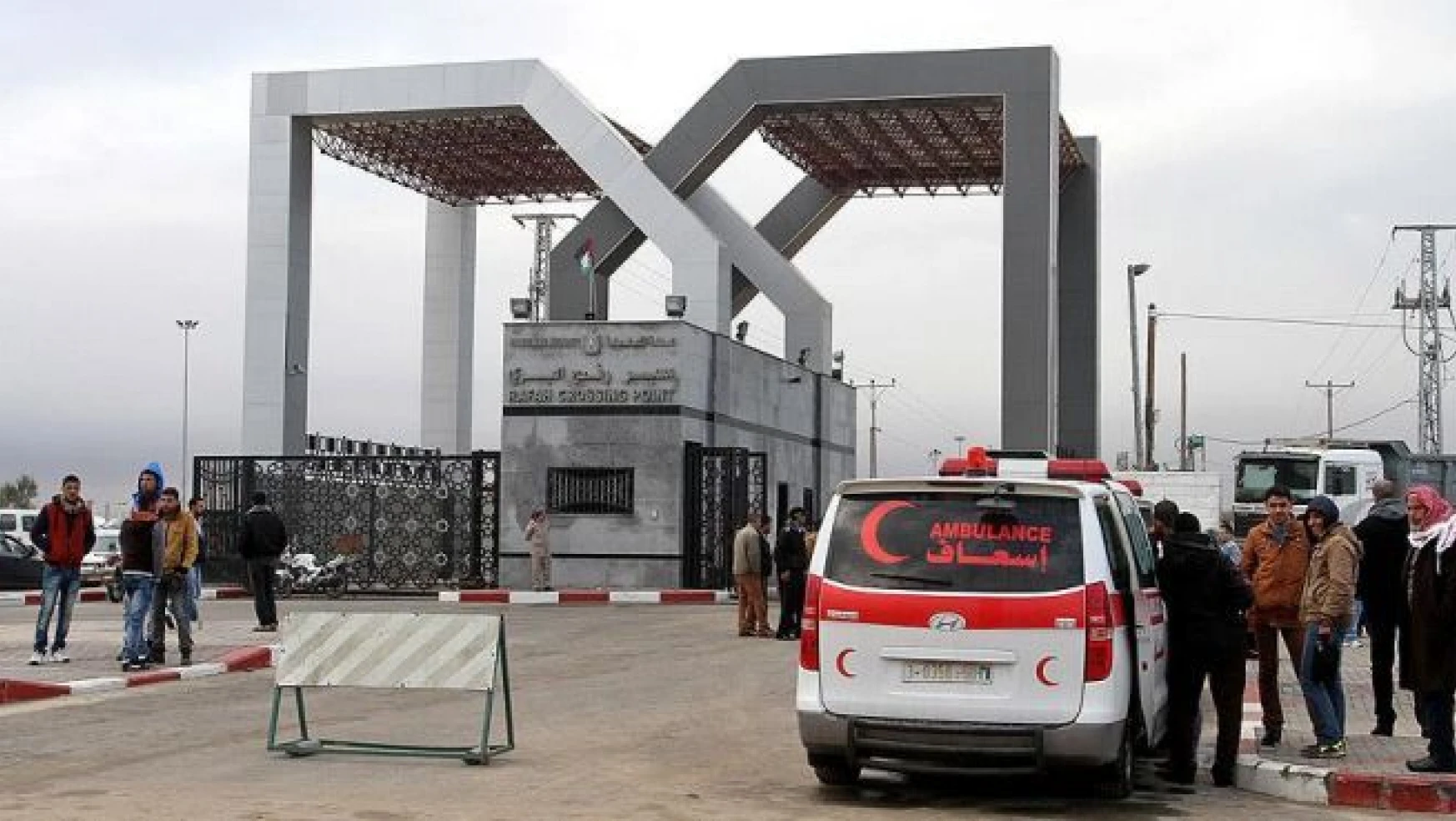 Refah Sınır Kapısı 'istisnai' olarak açıldı
