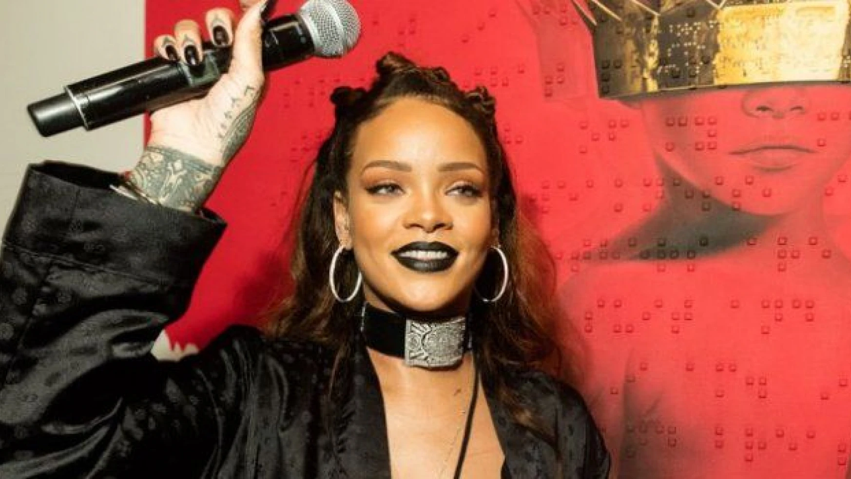 Rihanna yeni albümünü internette ücretsiz paylaştı