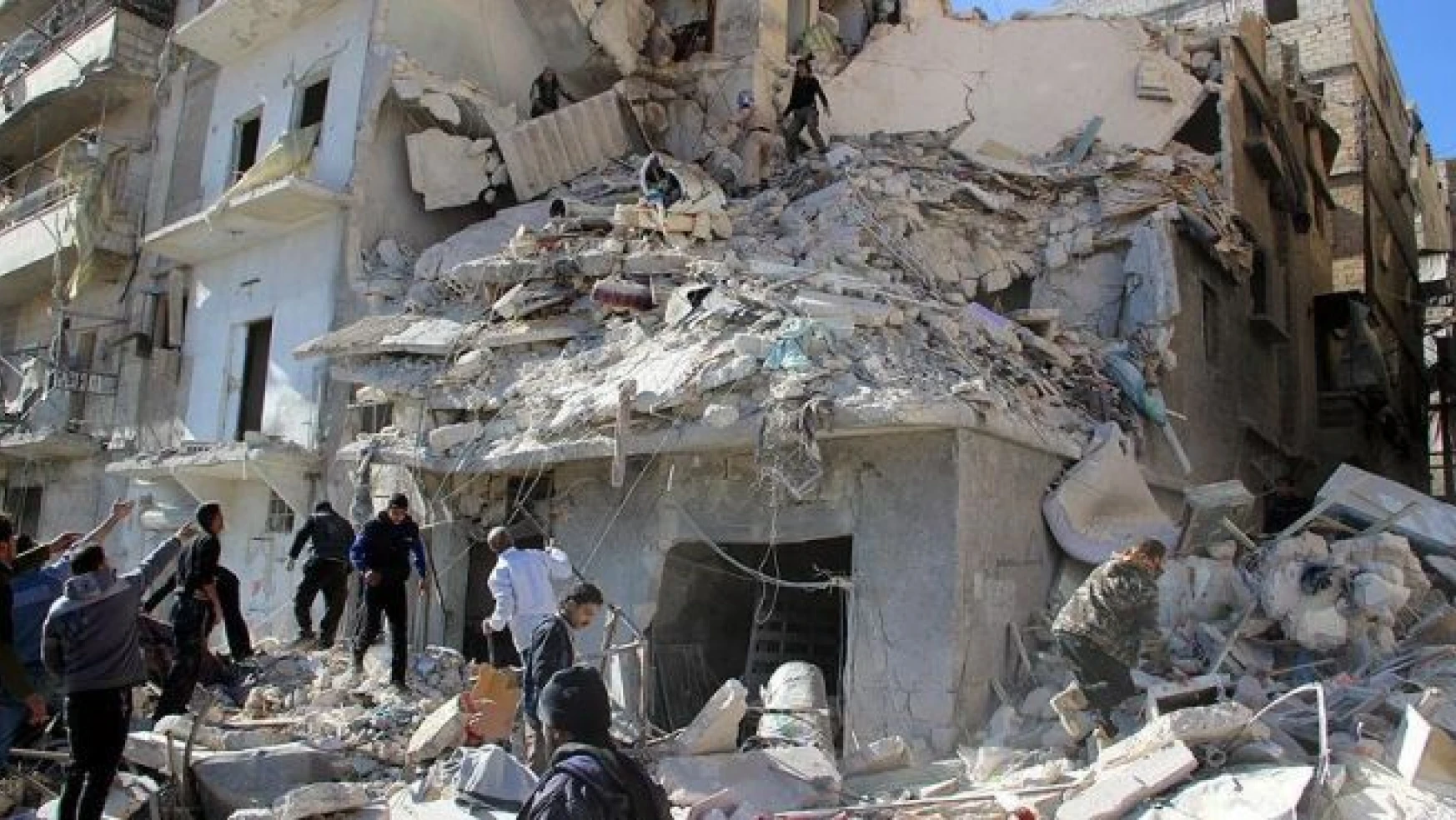 Rus uçaklarının Suriye'deki saldırılarında 3 çocuk öldü