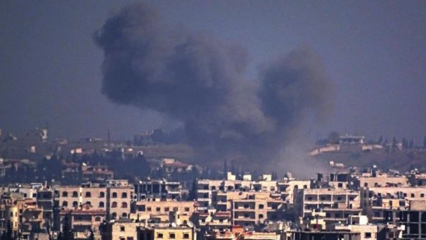 Rusya ve Esed rejimi Halep'e 'misket ve varil' bombalarıyla saldırdı