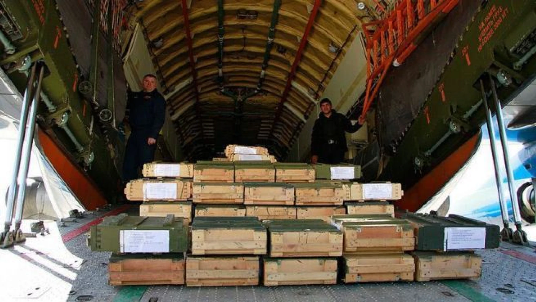 Rusya'dan Afganistan'a silah yardımı