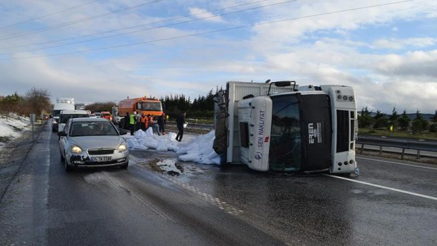 Silivri'de trafik kazası: 16 yaralı