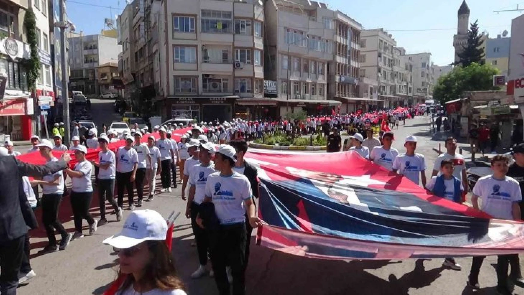 Sınır kenti Kilis'te 19 Mayıs kutlamaları