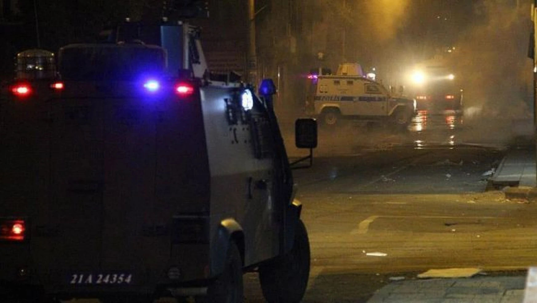 Şırnak'ta polis konvoyuna roketli saldırı