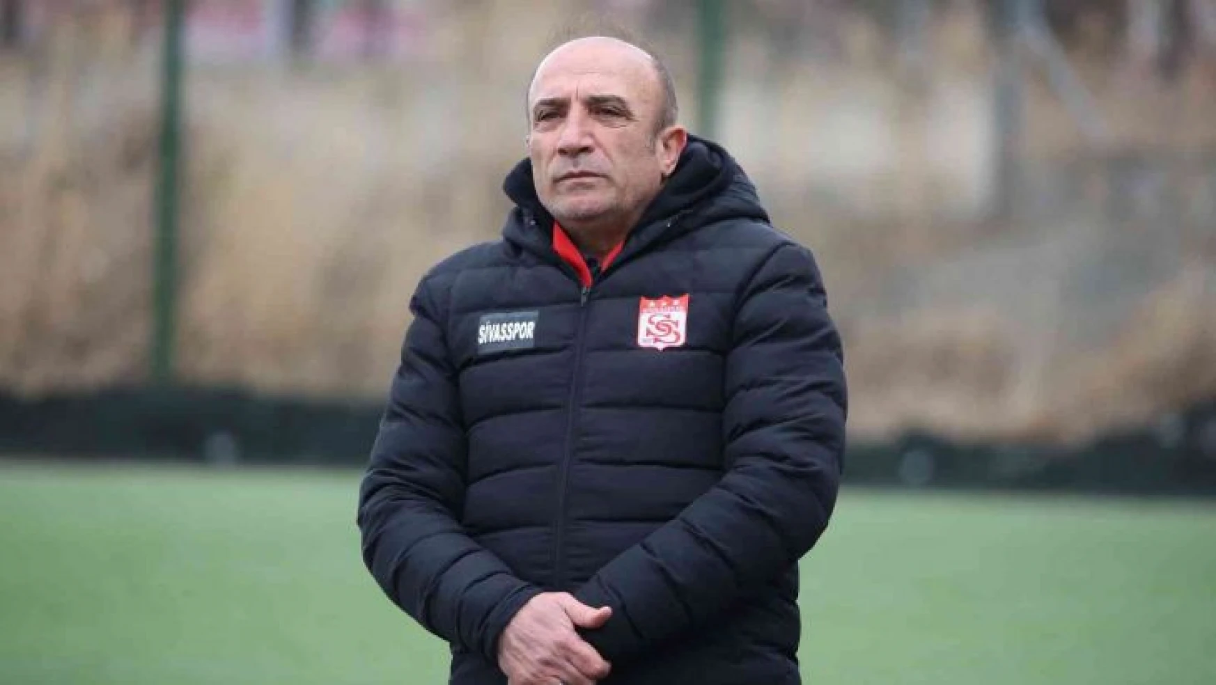 Sivasspor Teknik Direktörü Ercanlı'dan kadın futboluna büyük katkı