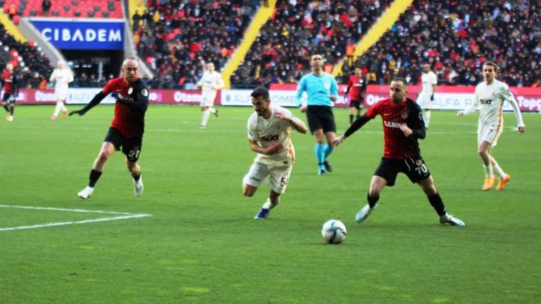 Spor Toto Süper Lig: Gaziantep FK: 3 - Galatasaray: 1 (Maç Sonucu)