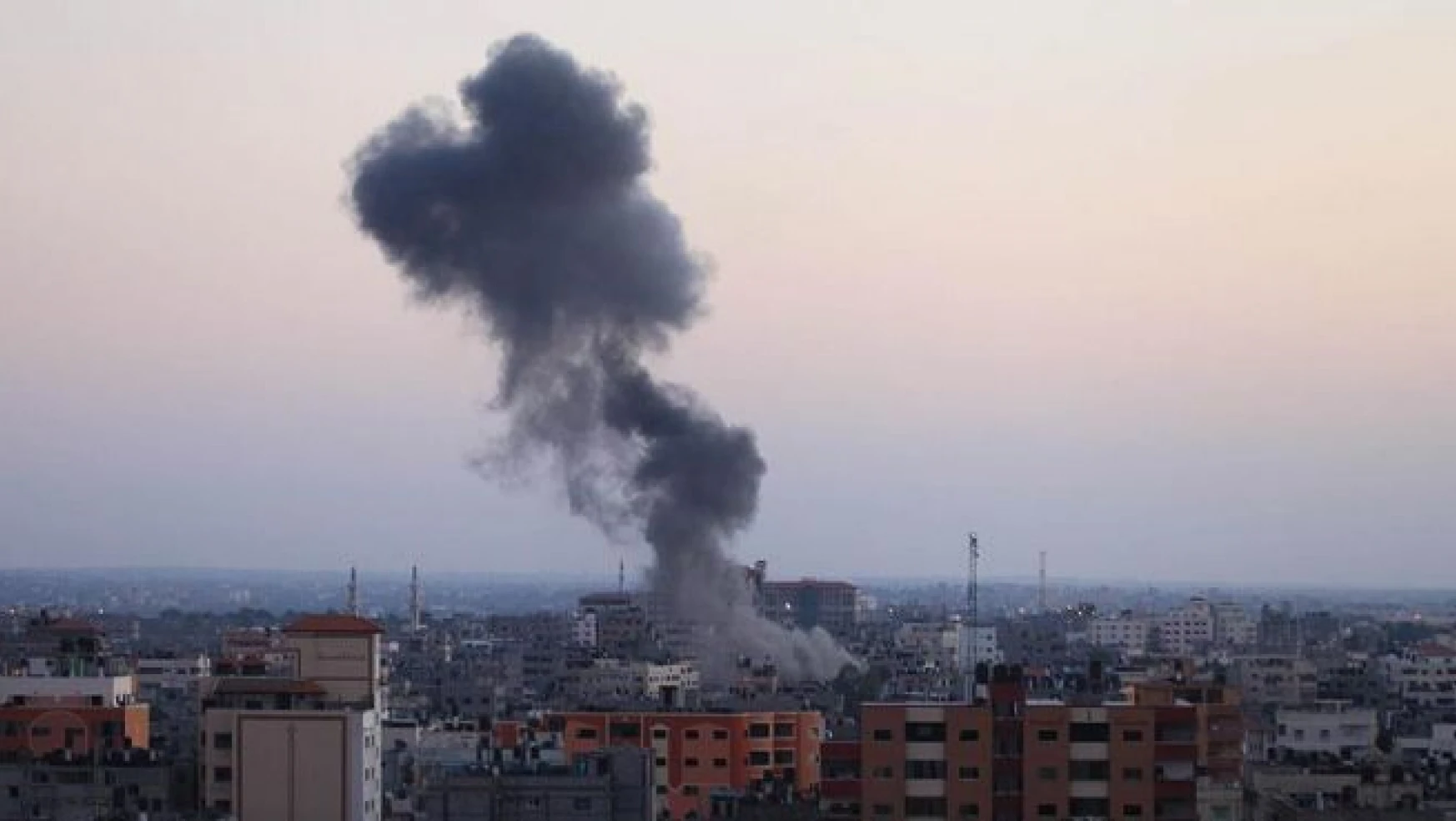 Suriye'de hava saldırısı: 6 ölü 25 yaralı