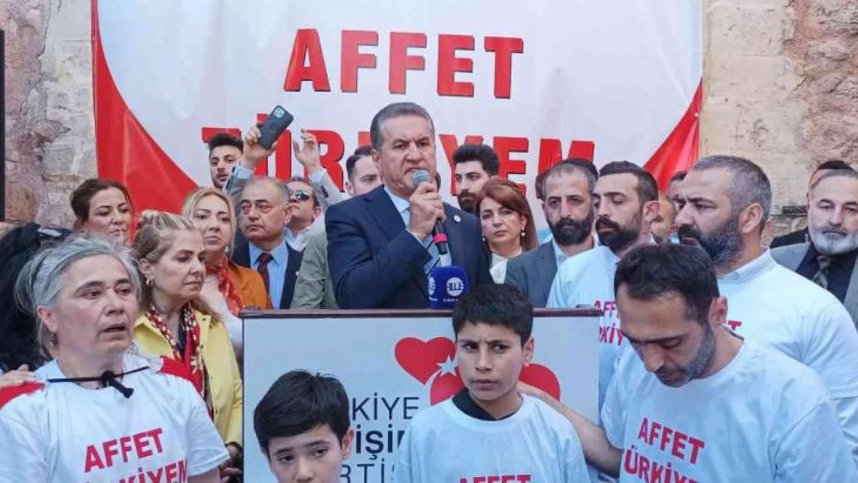 TDP Başkanı Sarıgül:  'Yaralı gönüllere merhem olmak için af istiyorum'