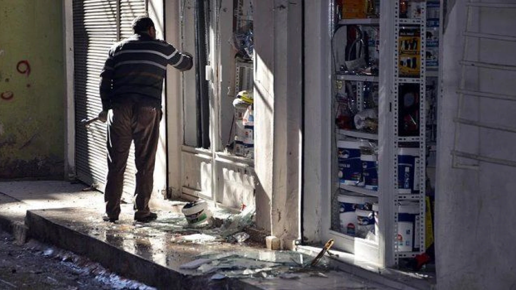Terör saldırılarının Diyarbakır Bağlar'da yol açtığı tahribat ortaya çıktı