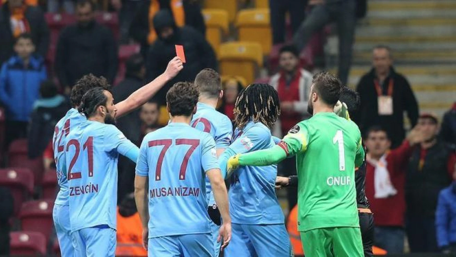 Trabzonspor'da Başkan Usta ve 4 futbolcu PFDK'ya sevk edildi