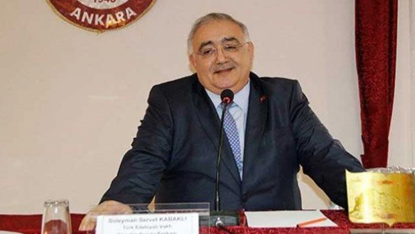 Türk Edebiyatı Vakfı Başkanı Servet Kabaklı vefat etti