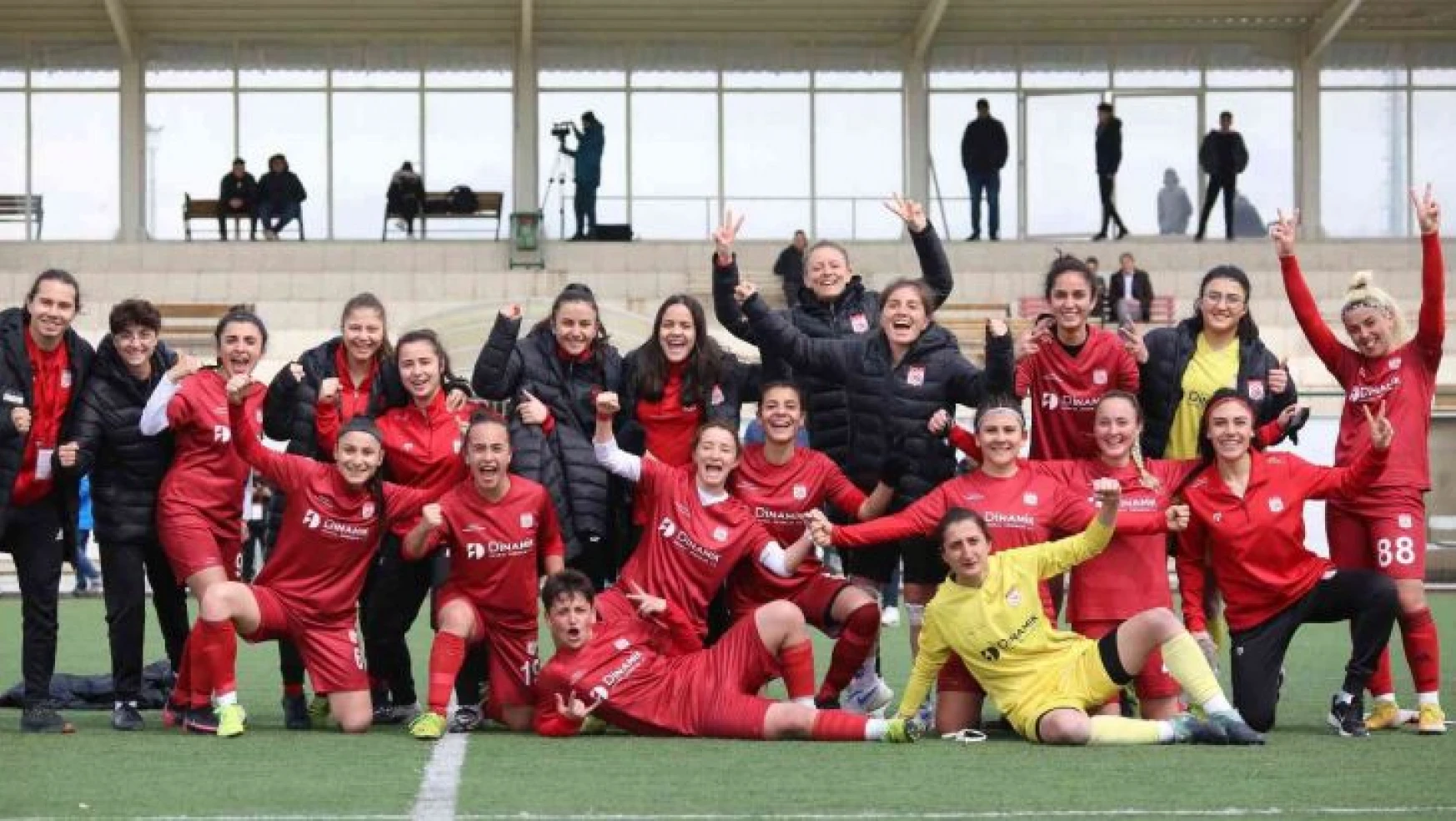 Turkcell Kadın Futbol Süper Ligi: Sivasspor: 2 - Trabzonspor: 0