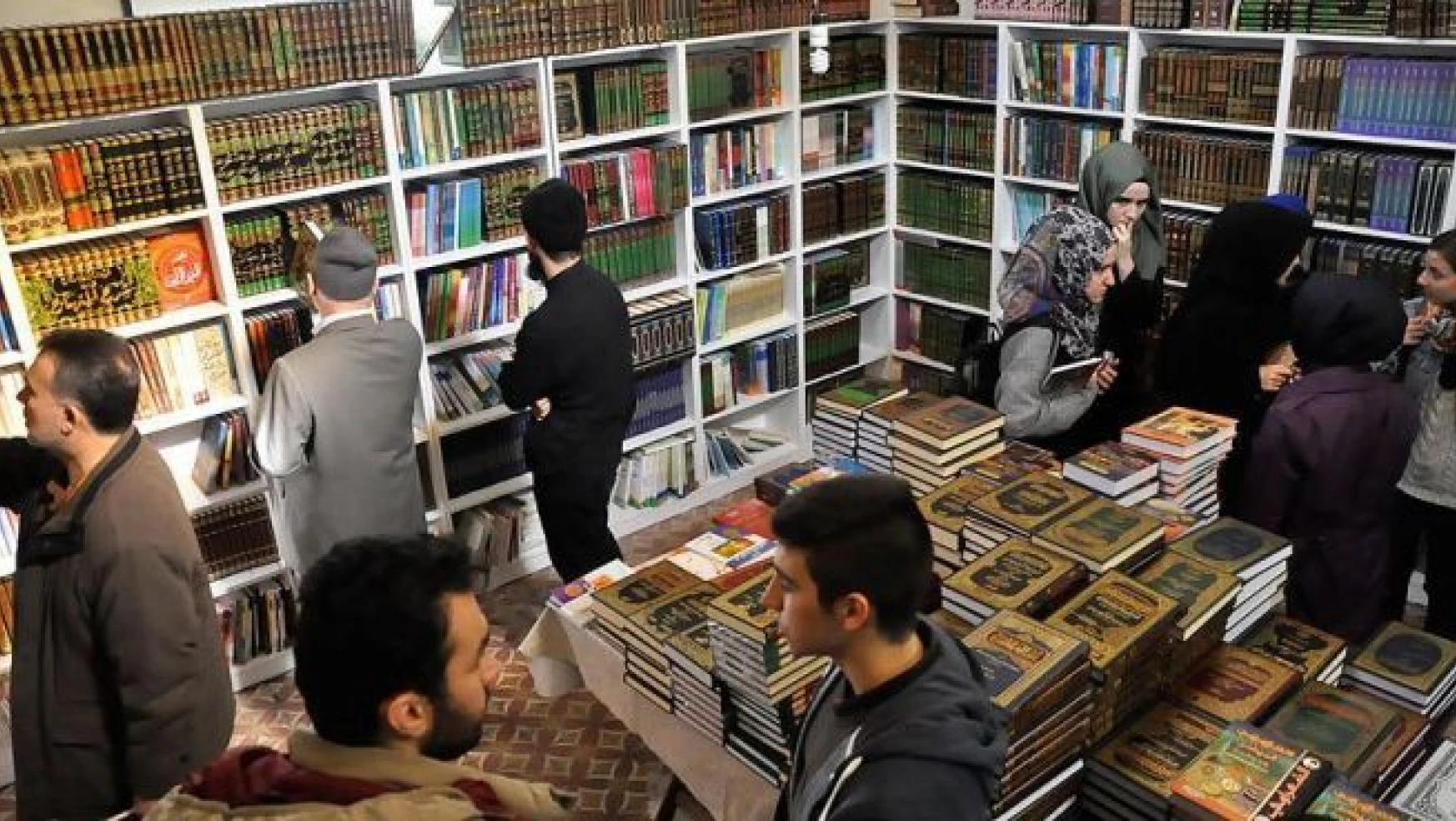 Türkiye Arapça Kitap Fuarı'na 5 günde 50 bin ziyaretçi