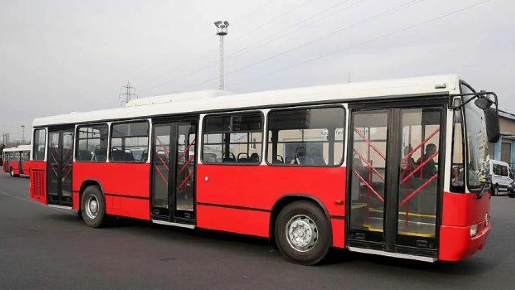 Türkiye'den Gana'ya otobüs yardımı