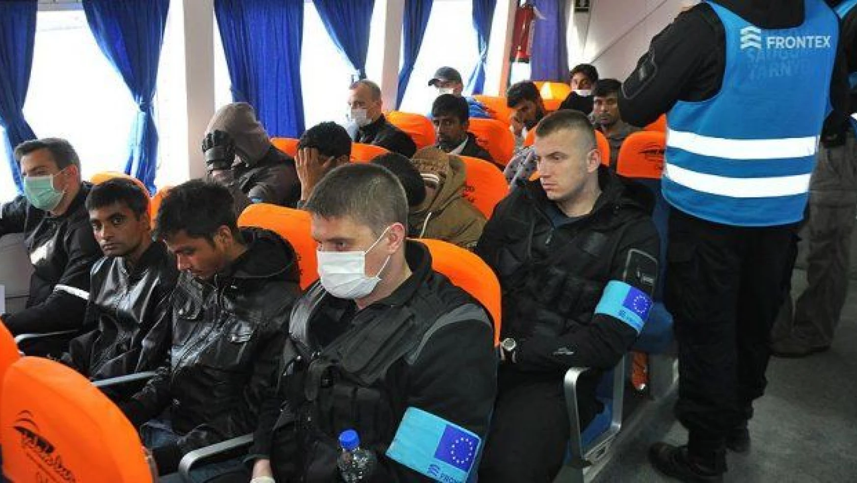 Geri kabul anlaşması yürürlükte: 131 sığınmacı Dikili'ye getirildi