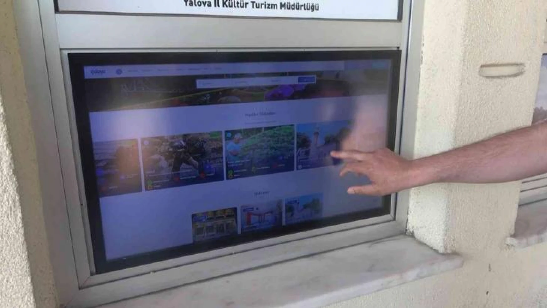 Yalova'ya gelen turistlere 'Dijital Kent Tanıtım Sistemi' rehberlik ediyor
