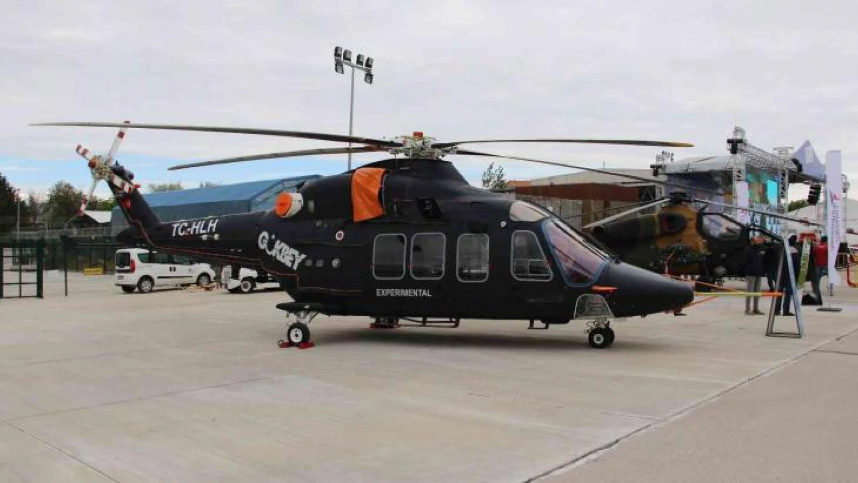 Yerli ve milli helikopter Gökbey'in 4'üncü prototipi ilk kez görüntülendi