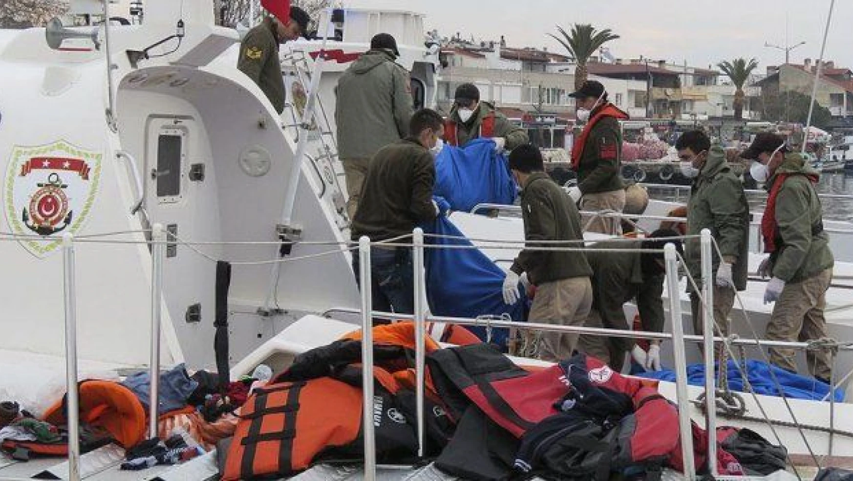 Yine göçmenler yine facia! Tekne battı 33 kişi öldü