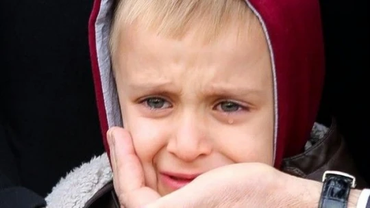 Söz bitti, 6 yaşındaki şehit çocuğunun göz yaşları konuştu (VİDEO)