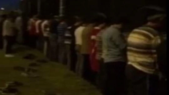 15 Temmuz'un sabahında bombalar ve uçaklar altında sabah namazı
