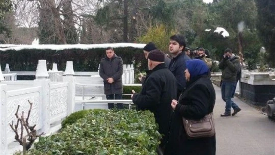 Mustafa Koç'un annesi ve halası ikinci gün de kabristanda