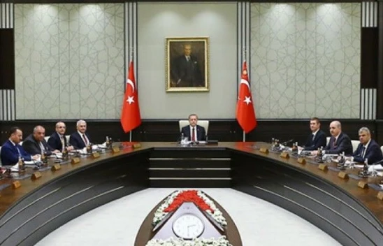Başarı anketinde en geride kalan ve zirveyi gören bakanlar