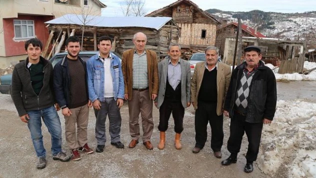 Köylülerinin piyango milyonerinden isteği