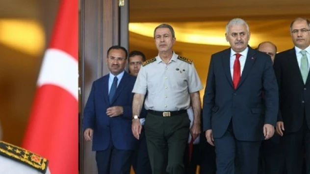 Rehin alınan Orgeneral Akar 20 saat boyunca ne yaptı?