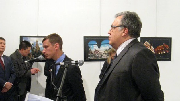 Senaryo, komplo teorisi, kadın derken, işte suikast…