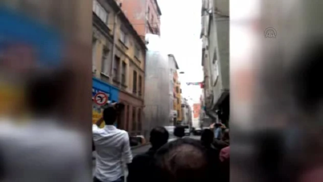 5 katlı bir binanın çökme anı