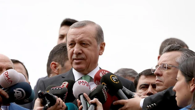 ''Allah bu tiplerden Türk demokrasisini korusun''