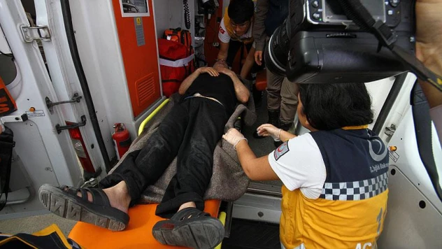 Özgecan'ın katillerinden baba ile oğlu silahla yaralandı