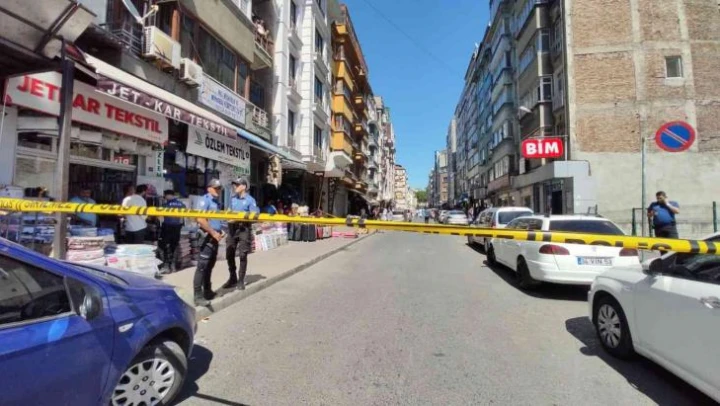 Fatih'te park kavgası: 1'i ağır 3 yaralandı