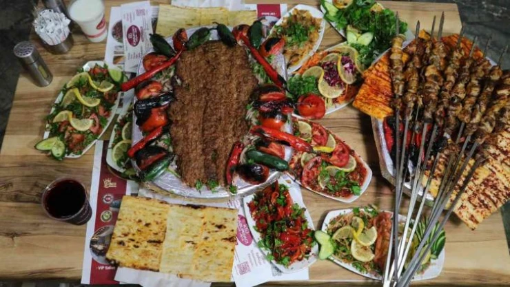 'Açma kebap' Adanalıların yeni gözdesi oldu
