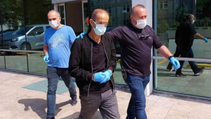 'Polisim' diyerek altın ve parayı elden teslim alan telefon dolandırıcısı yakalandı