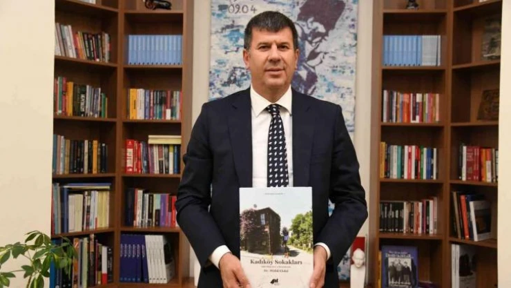 'Saklı Hikayeleri ve Resimleriyle Kadıköy Sokakları' kitabı çıktı