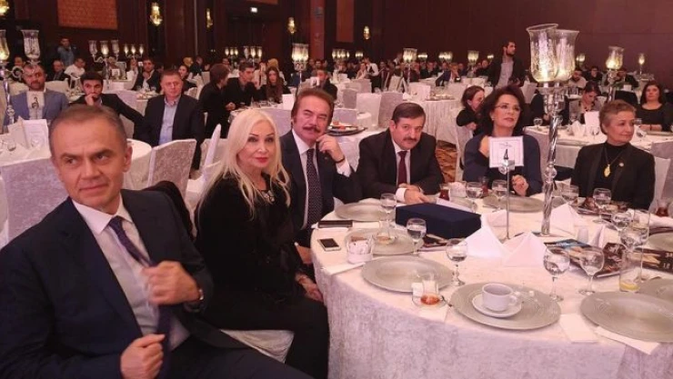 '1. Sosyal Farkındalık Ödülleri' sahiplerini buldu