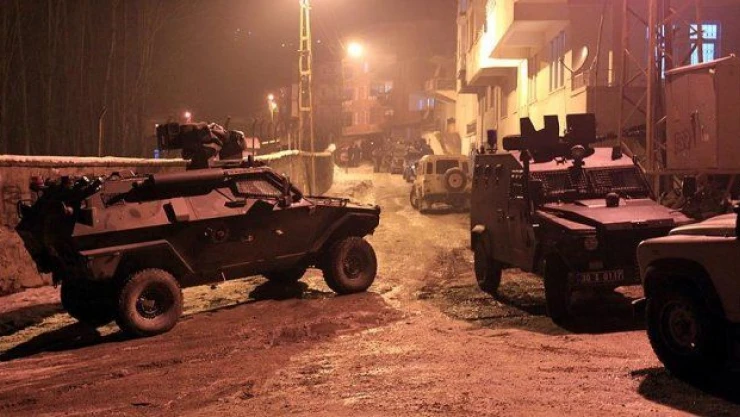 Teröre büyük darbe: 10 ton patlayıcı, 18 belediye başkanı...