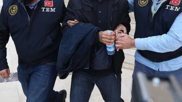 12 Akademisyen göz altına alındı