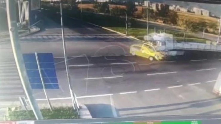 2 kişinin öldüğü kazanın güvenlik kamerası görüntüleri ortaya çıktı