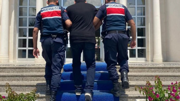 22 yıl cezası olan şahıs jandarmaya takıldı