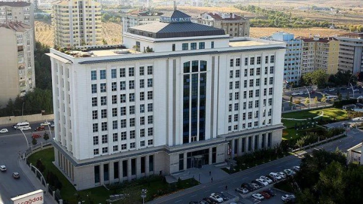 3 dönemlik 70 AK Partiliden 24'ü yeniden aday