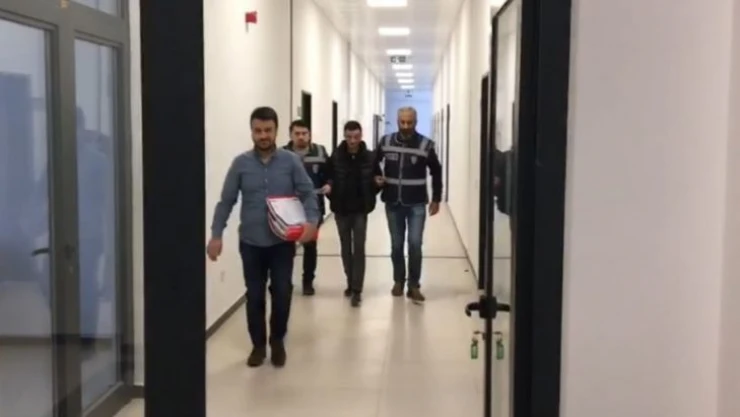 300 bin liralık saat ve telefon çaldı, İstanbul'da yakalandı