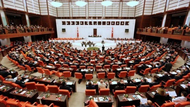 AK Parti'den CHP ve MHP gruplarına 'dokunulmazlık' ziyareti