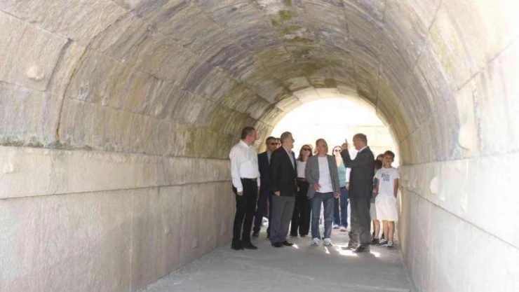 Akademisyenler antik tiyatroya hayran kaldı