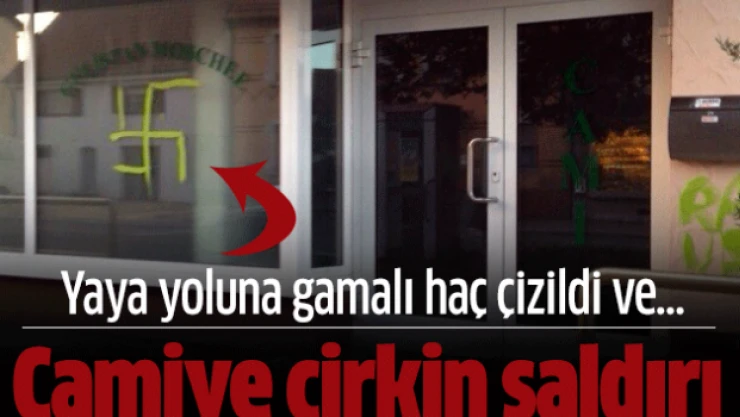  Almanya'da camiye gamalı haç çizdiler